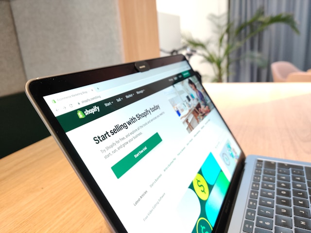 Shopifyストアと連携するとできることとは?