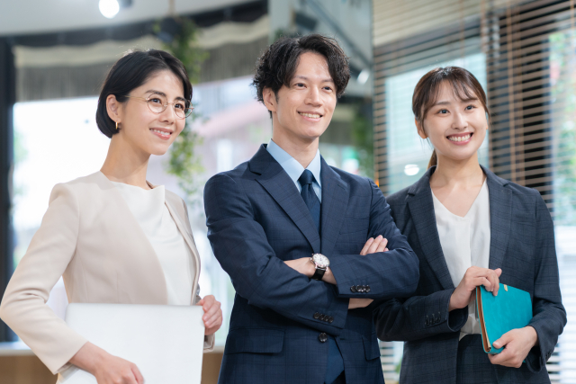 TikTok Shop LIVEオークションのことなら株式会社ripplesにご相談ください！